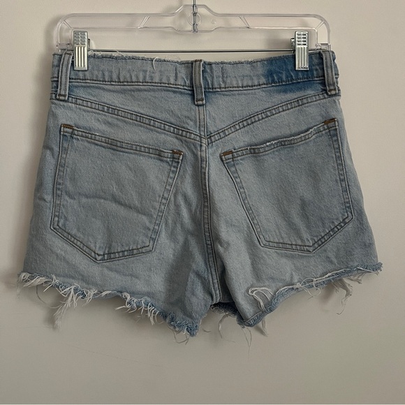 Abercrombie & Fitch The Mom Short High Rise Distressed Denim Shorts-Size 26 - Picture 3 of 4